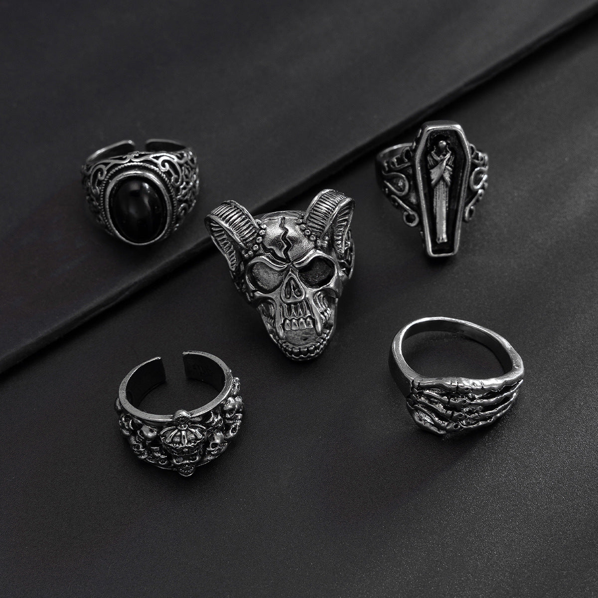 Velouré Saints Relic Rings