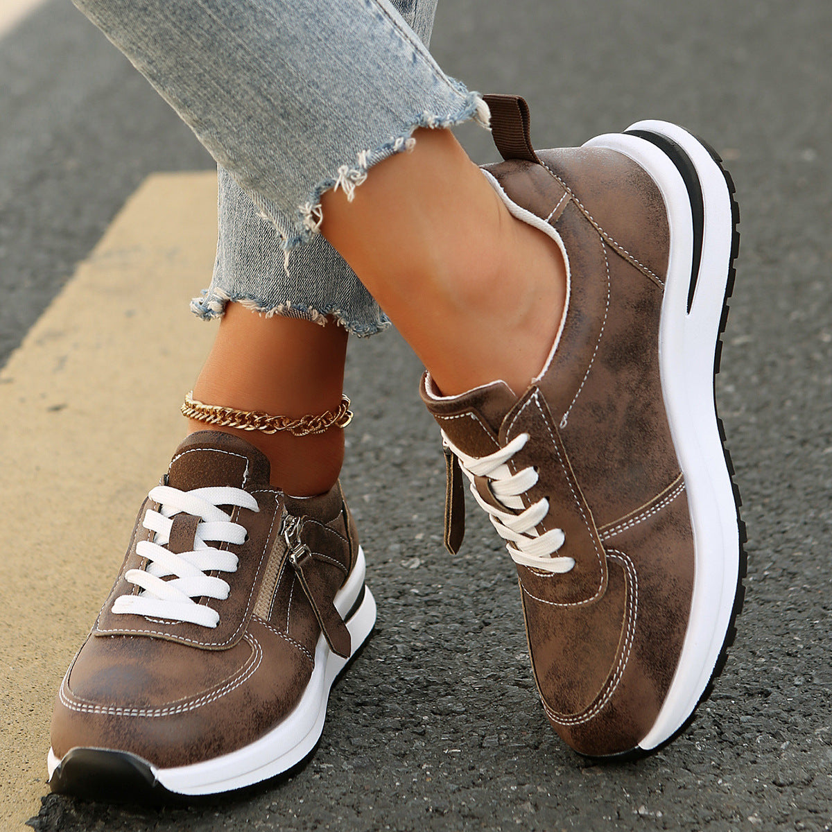 Velvéra Studio Sneakers