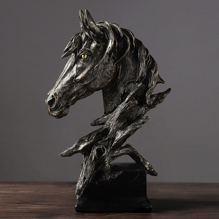 Élan Grand Horse Sculpture Décor