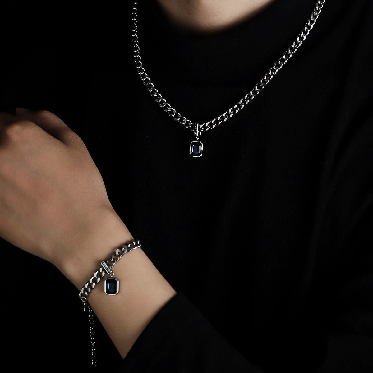 Velouré Sapphire Chain Set