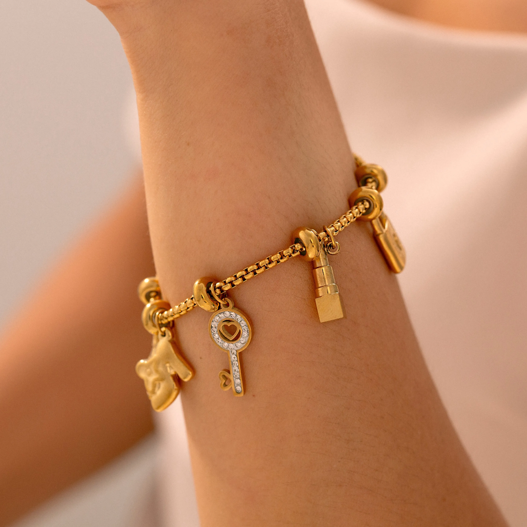 Velouré Pandora Charm Bracelet