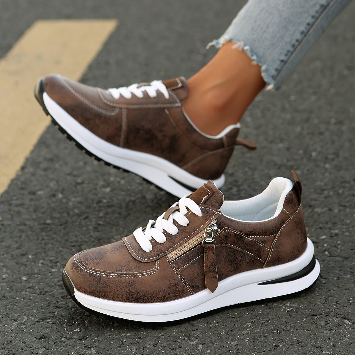Velvéra Studio Sneakers