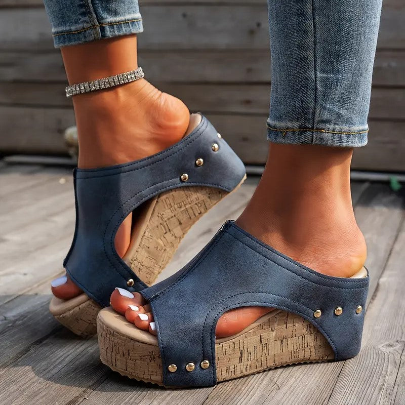 Velvéra Corkstep Wedge