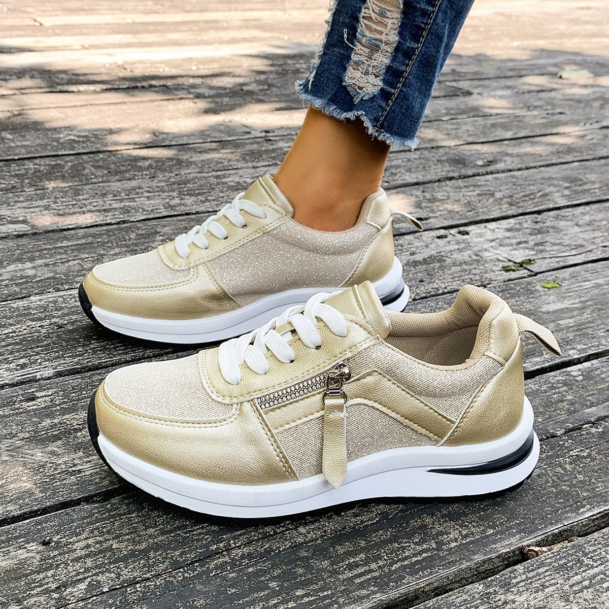 Velvéra Studio Sneakers