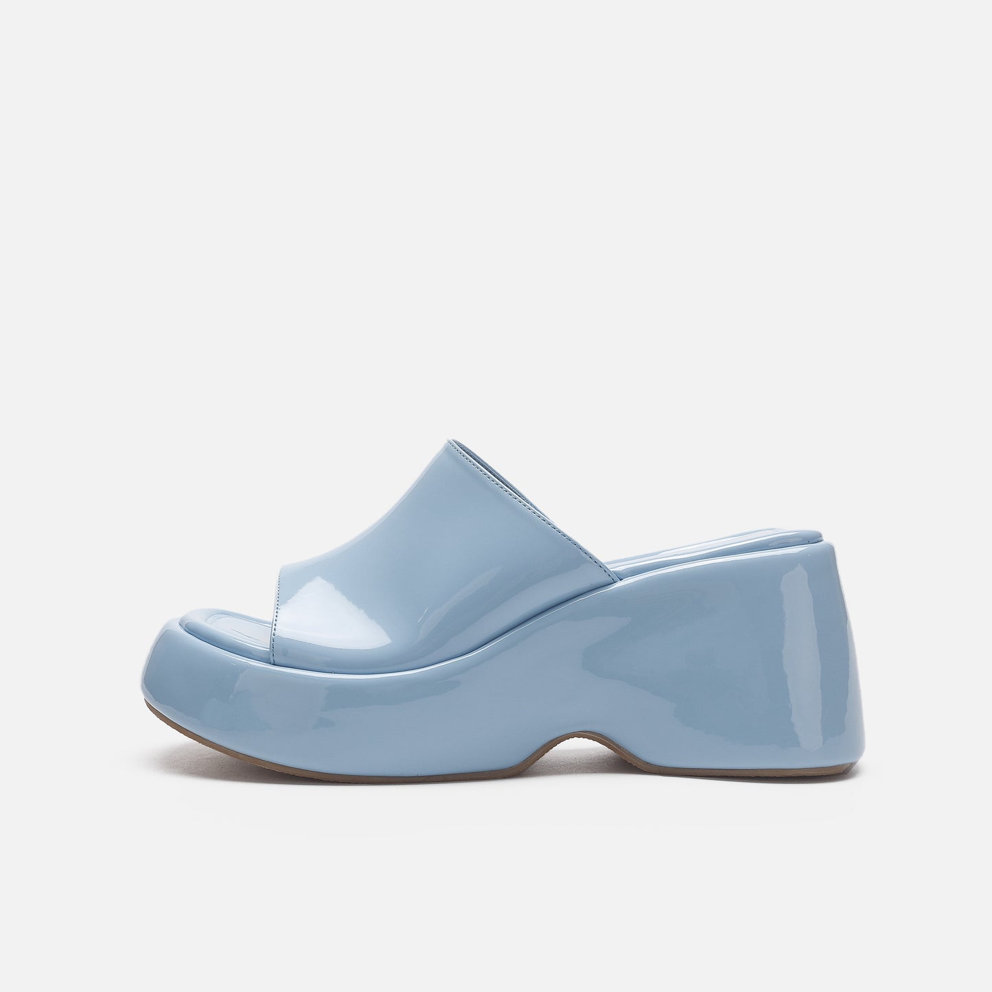 Velvéra Glossy Platform Mules