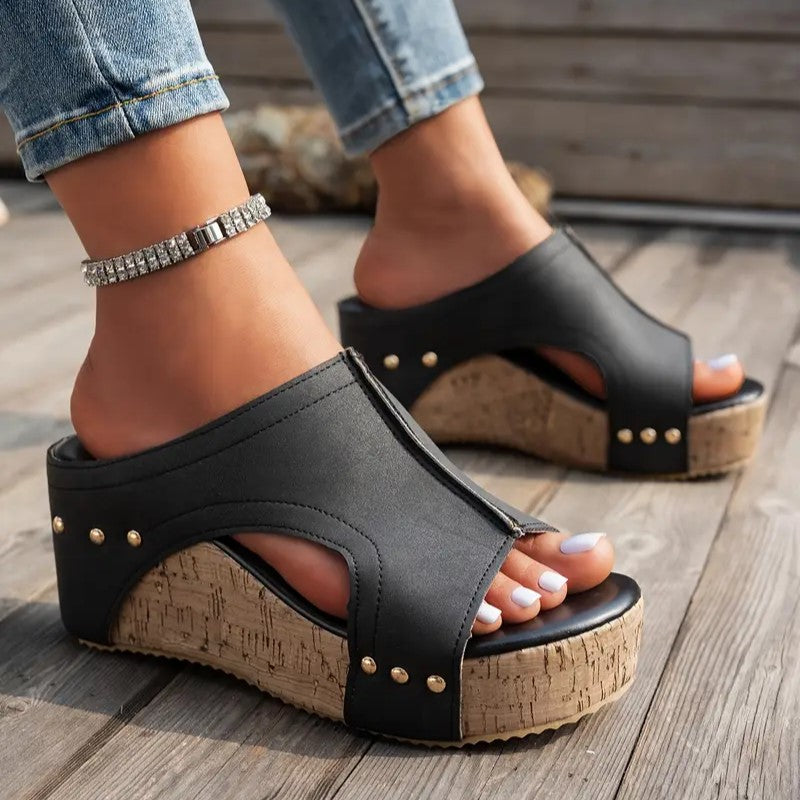 Velvéra Corkstep Wedge