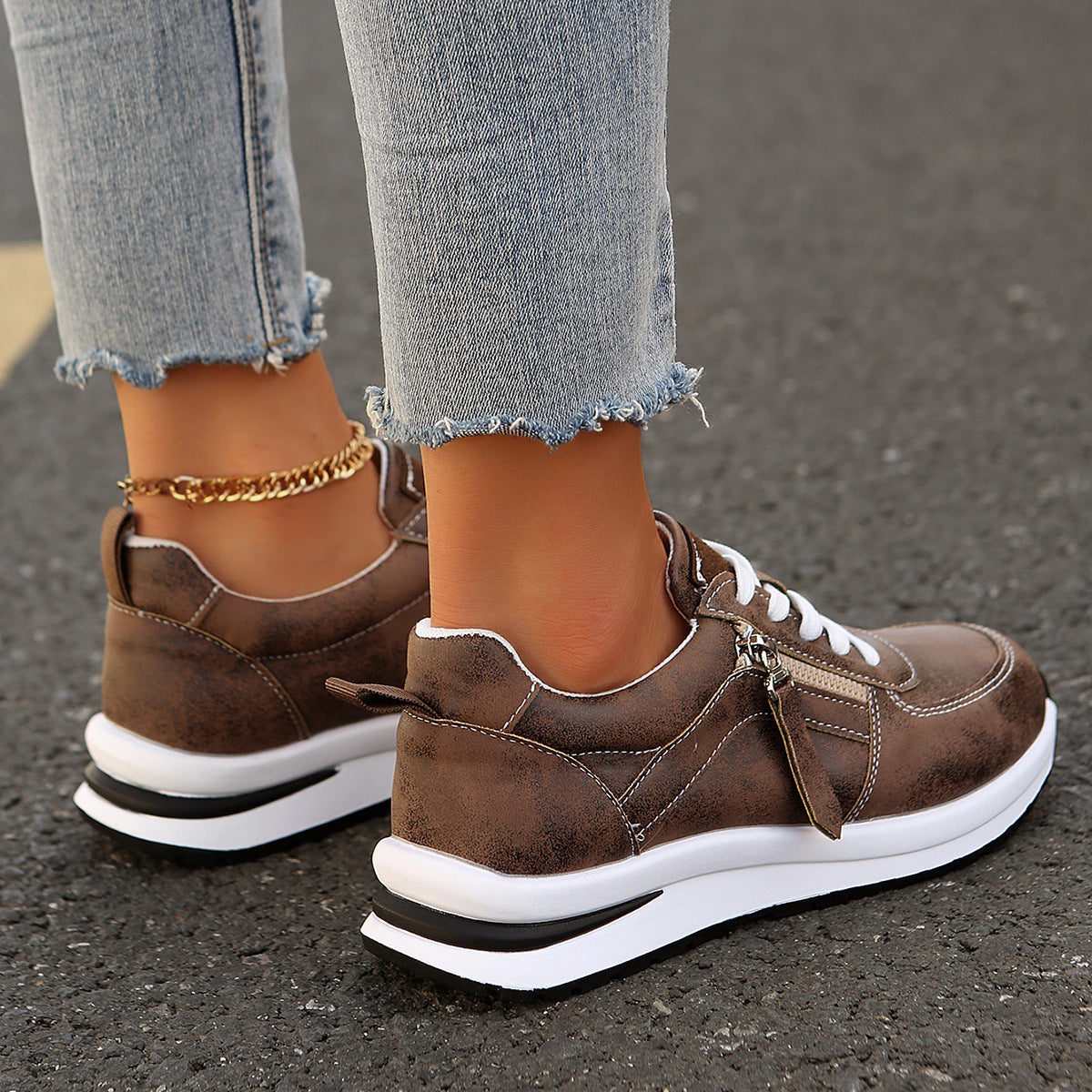 Velvéra Studio Sneakers
