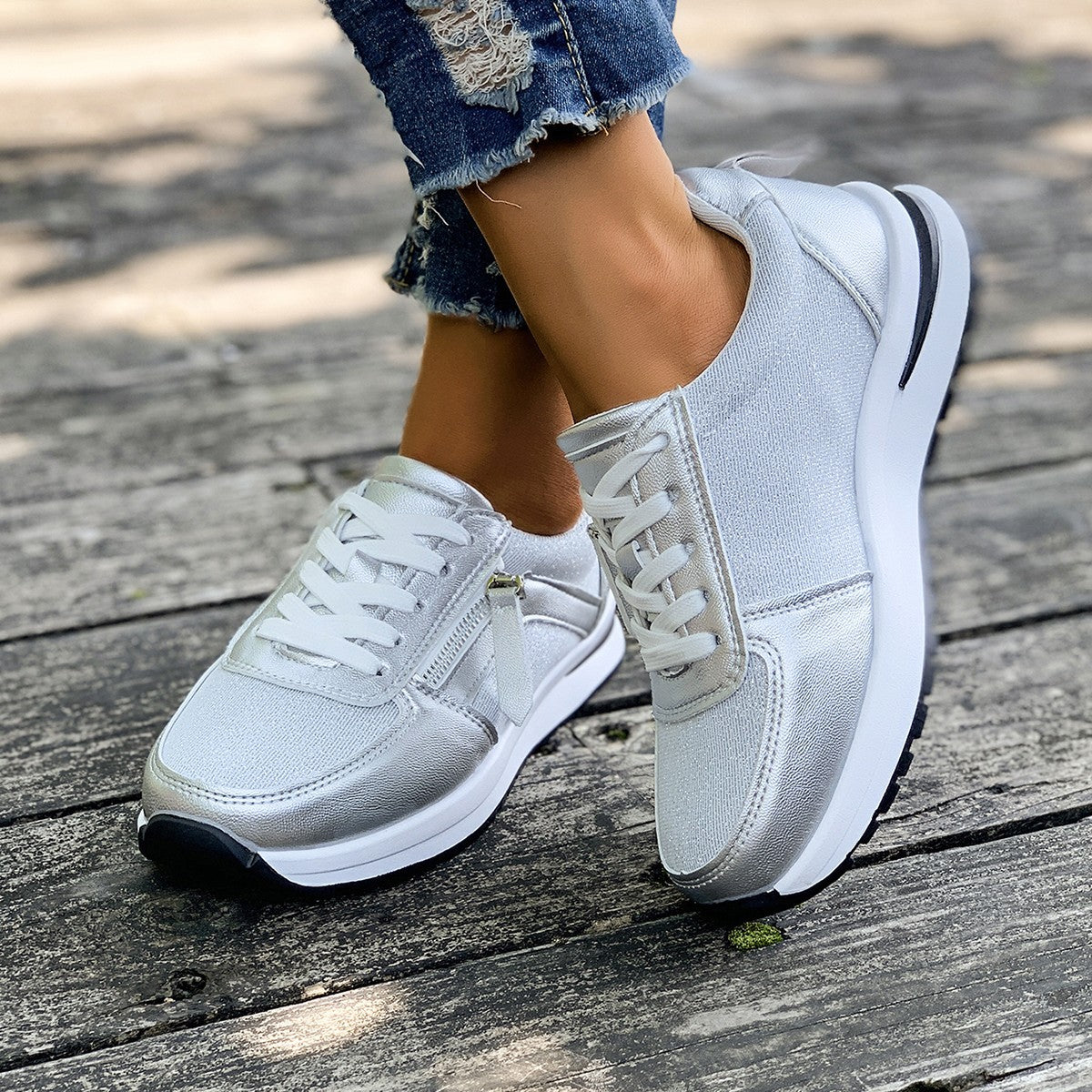 Velvéra Studio Sneakers