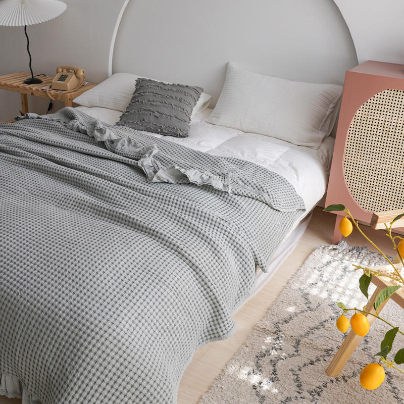 Élan Home Waffle Blanket Set