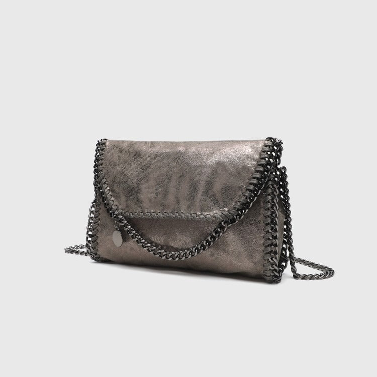 KERRÉ Y2K Chain Clutch
