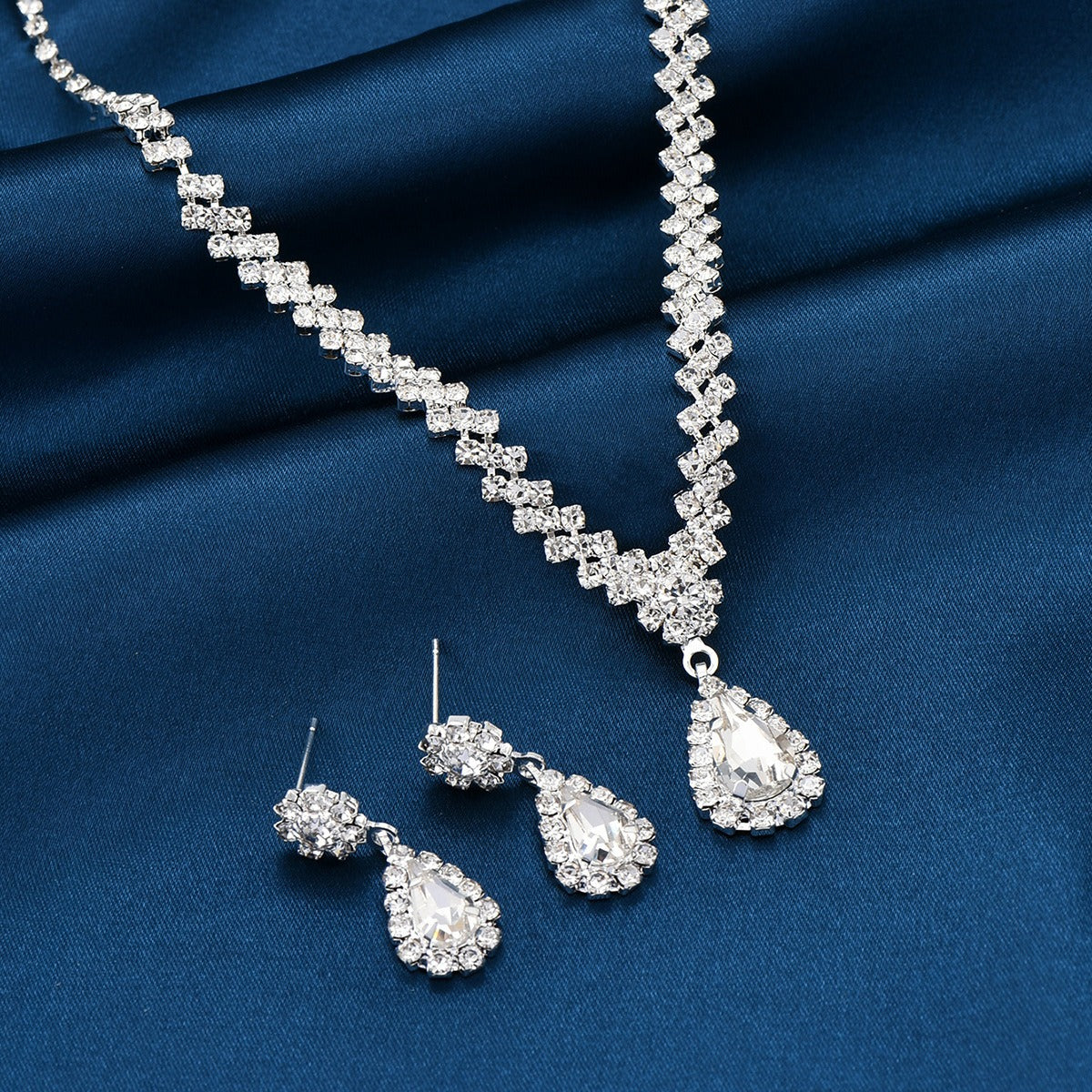 Velouré Celestia Gala Collection