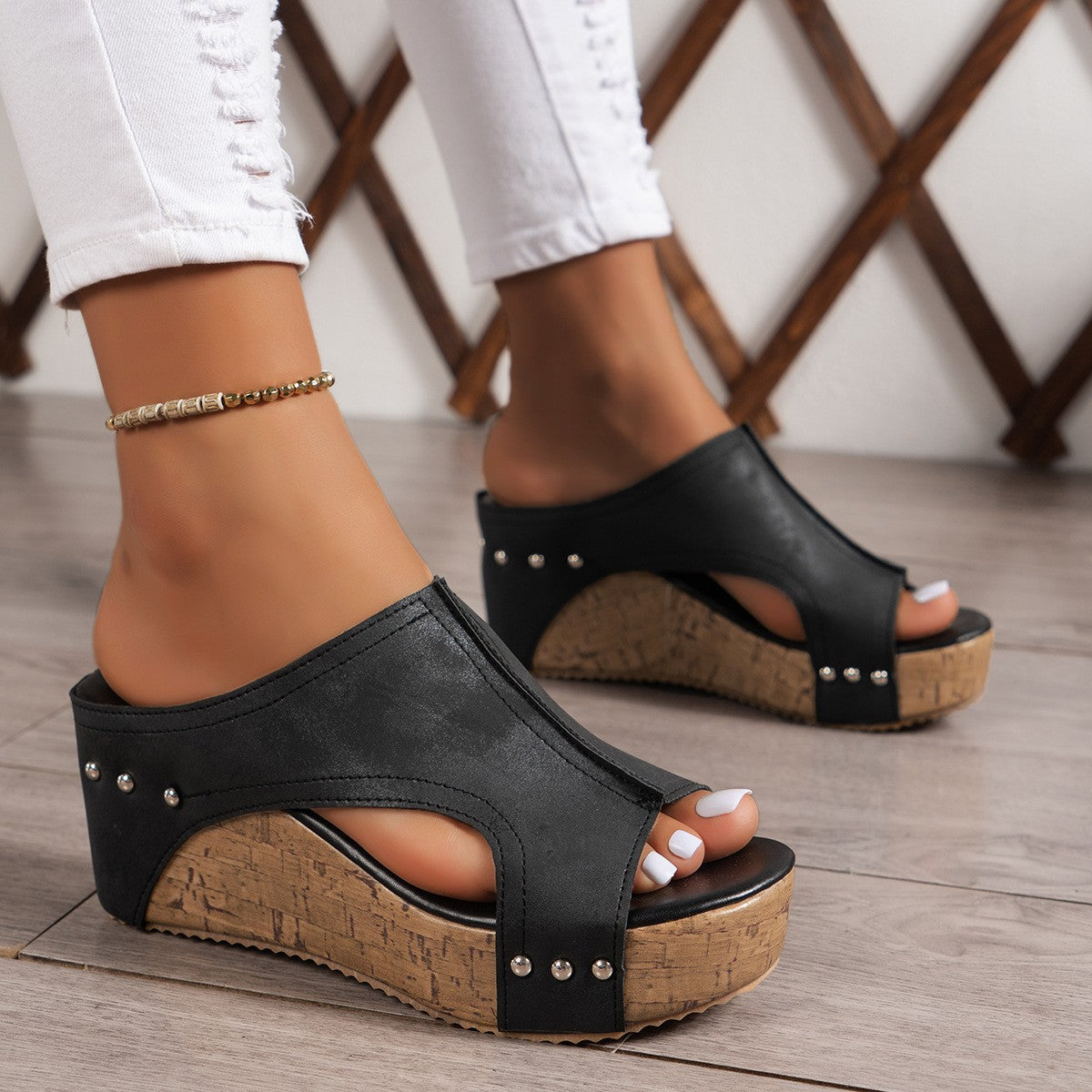 Velvéra Corkstep Wedge