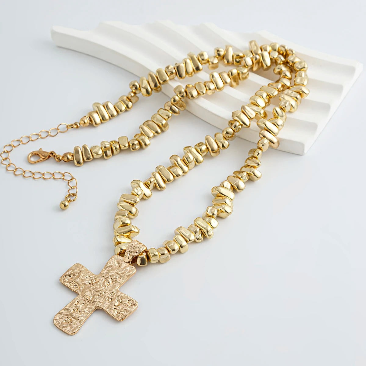 Velouré Roma Cross Chains