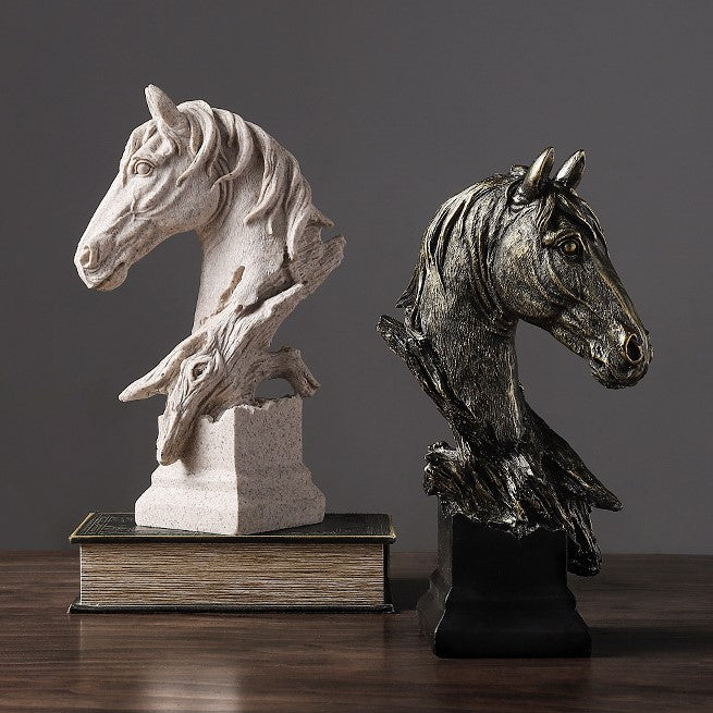 Élan Grand Horse Sculpture Décor