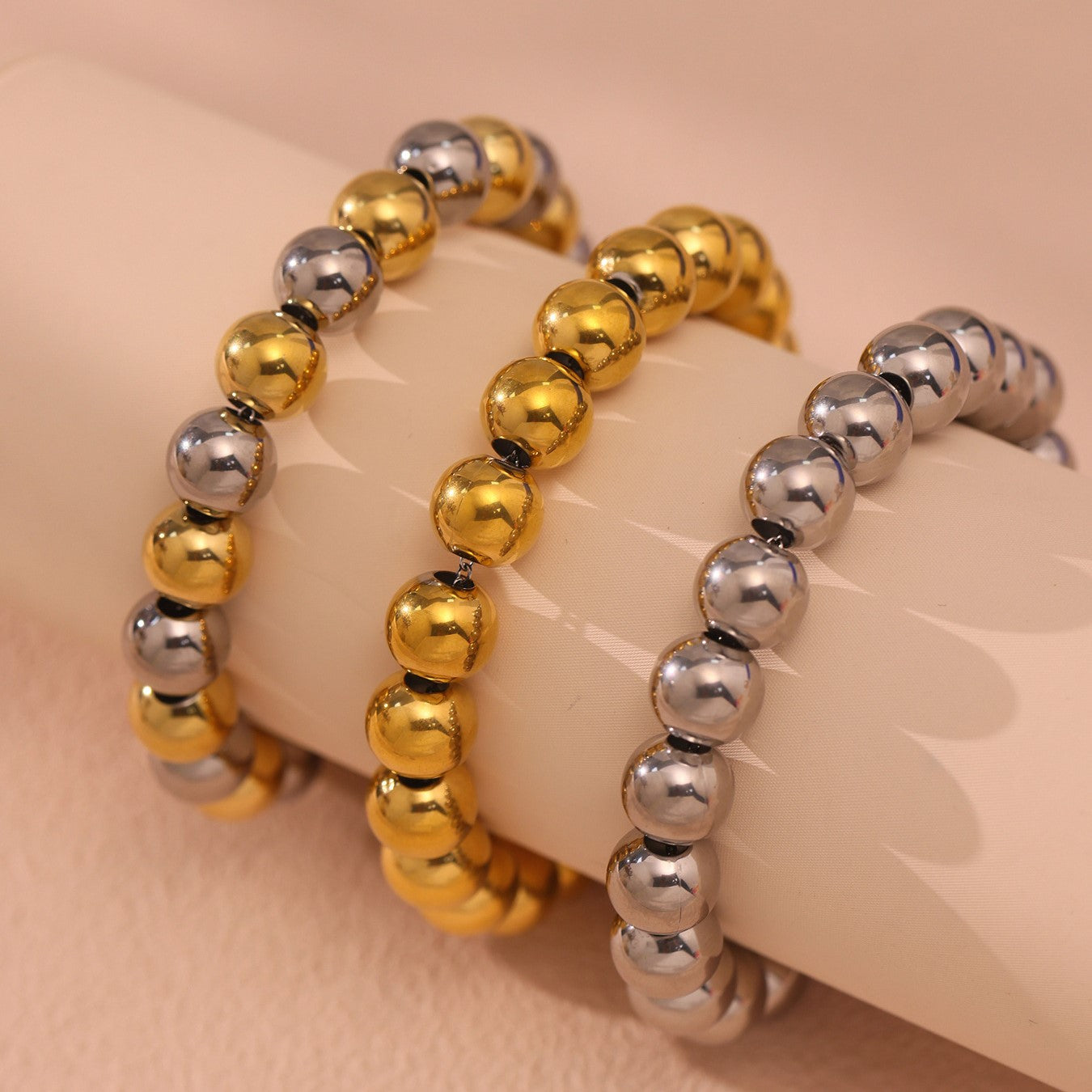 Velouré Sol Layer Bracelet