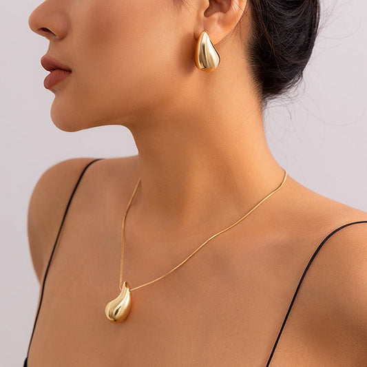 Cardona™ Teardrop Earrings & Necklace Set