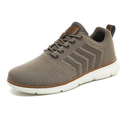 Landstrider Flyknit Sneakers