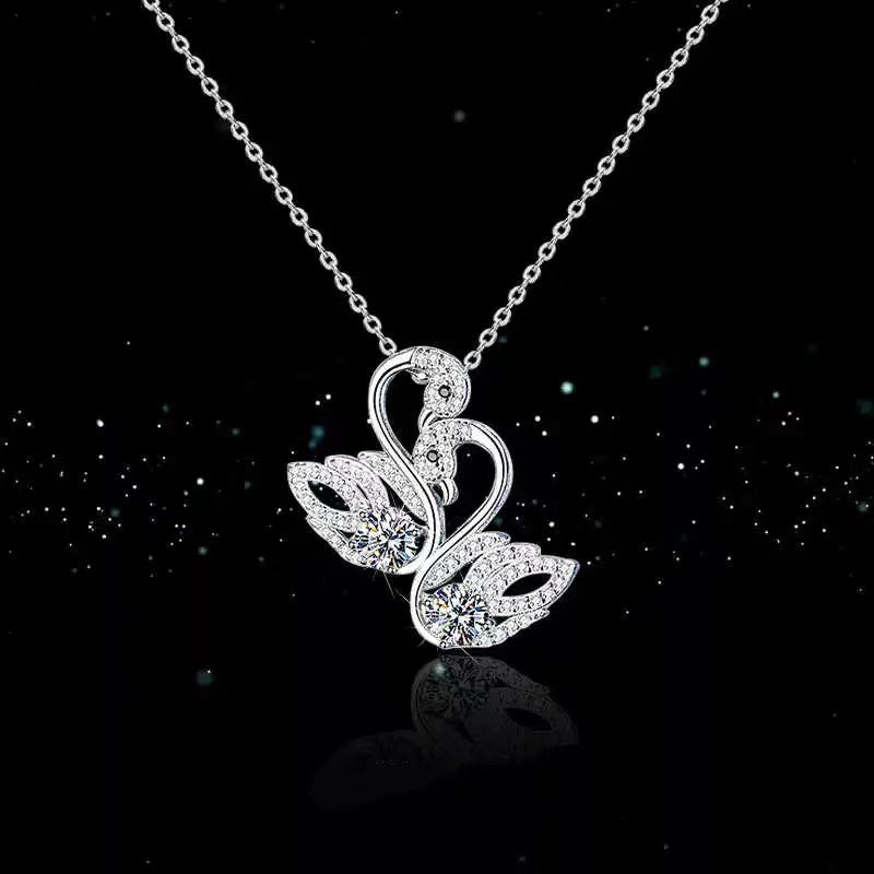 Velouré Swan's Love Necklace