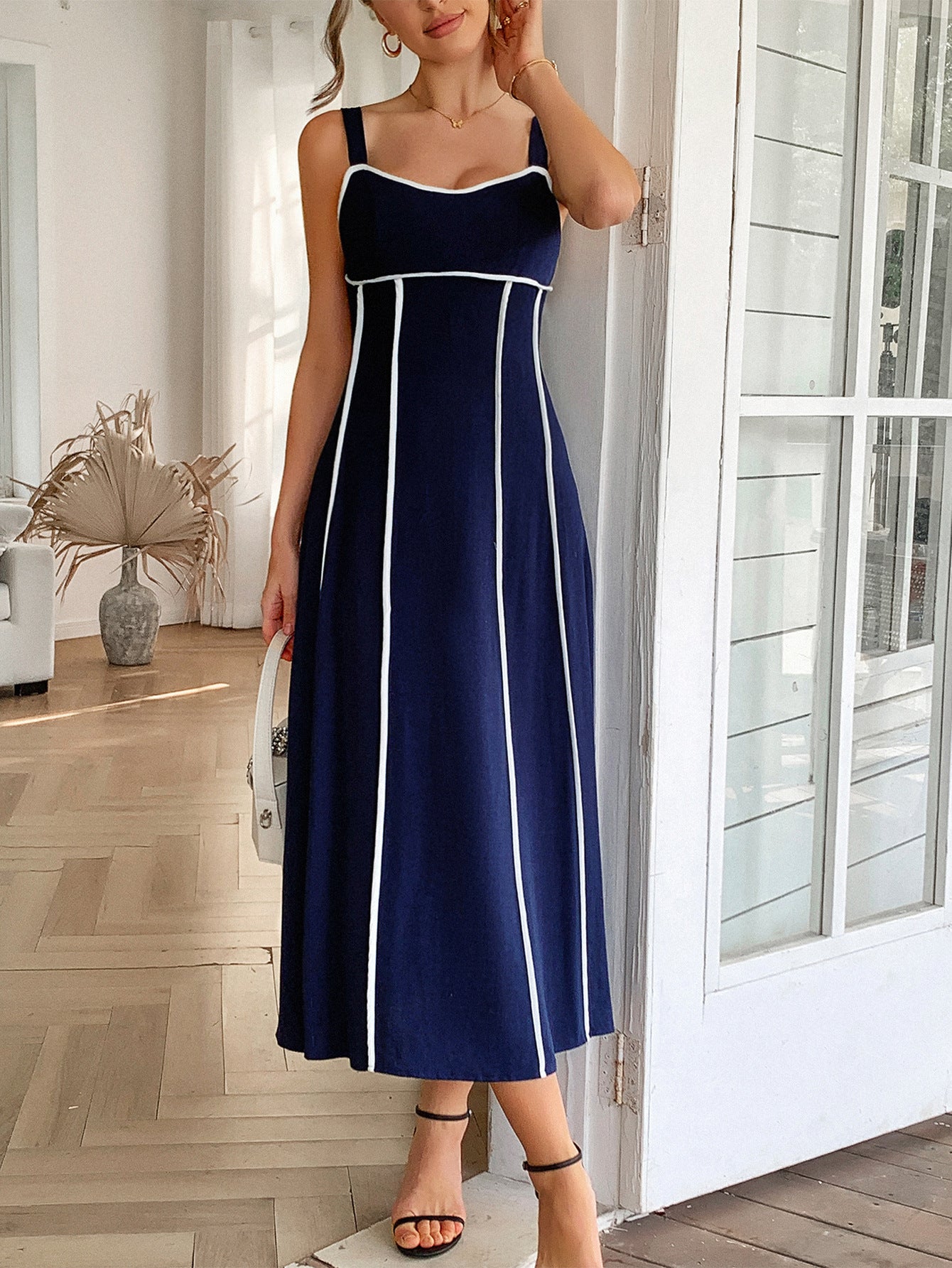 Velvéra Luxe Lined Dress