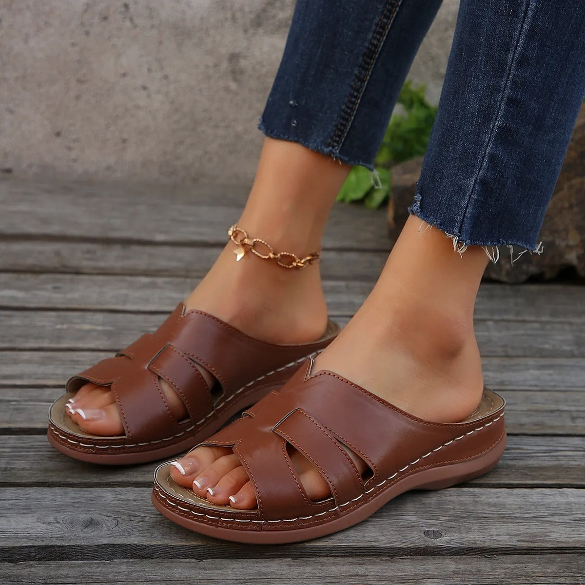 Velvéra Moroccan Slides