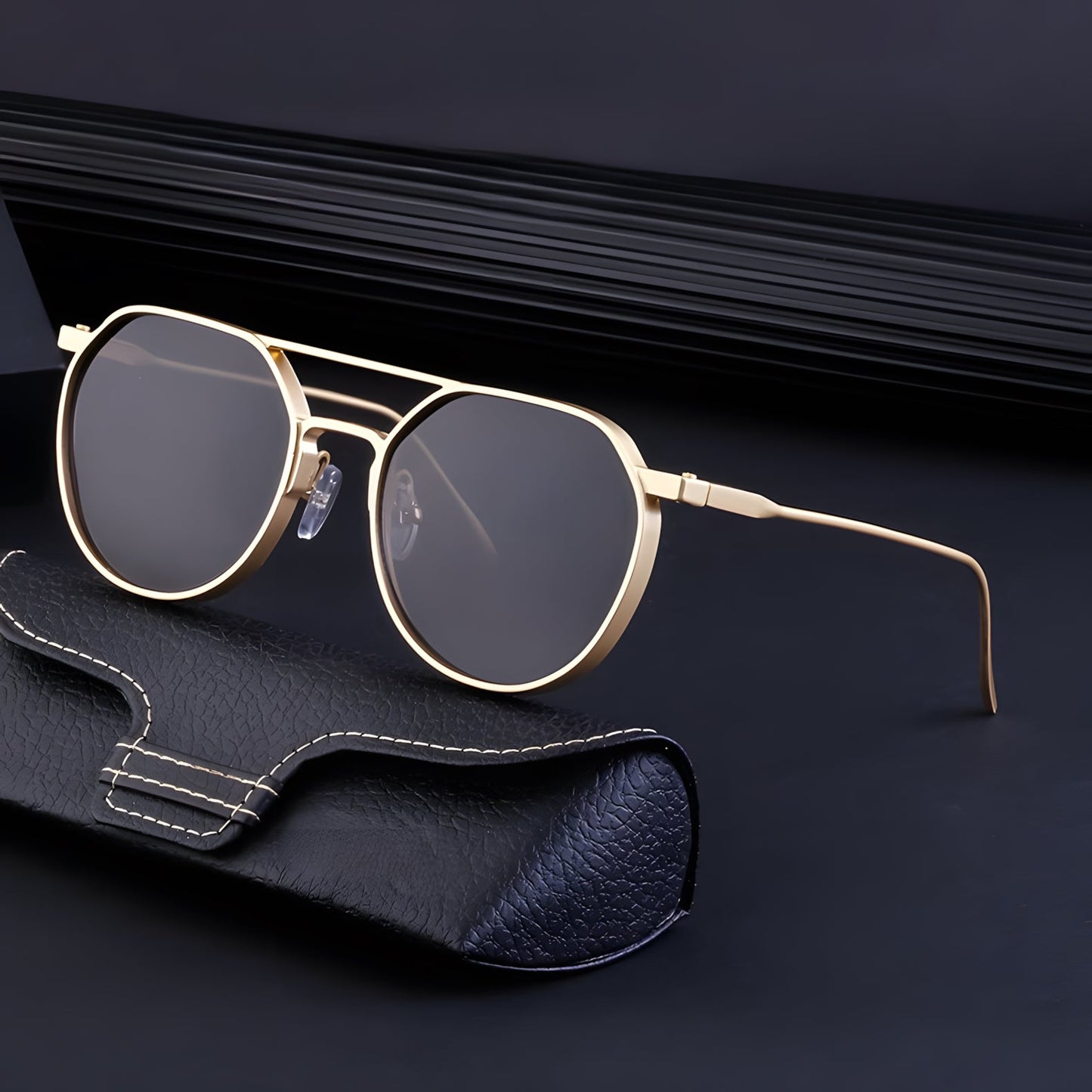 Velouré Retro Spacewear Sunglasses