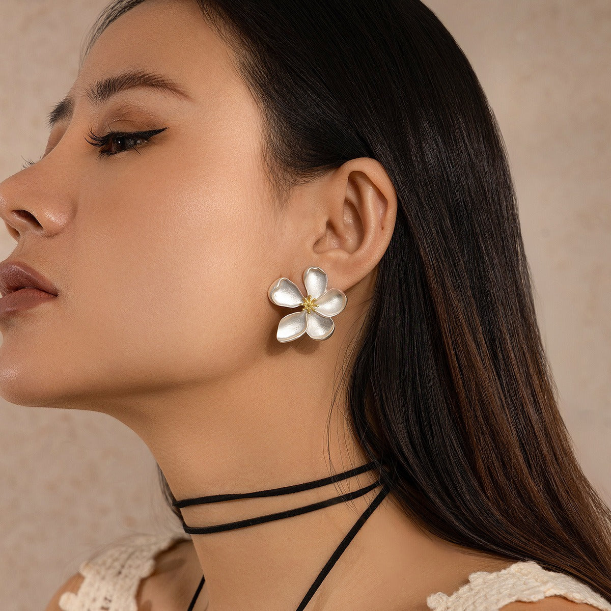 Velouré Golden Fleur Earrings