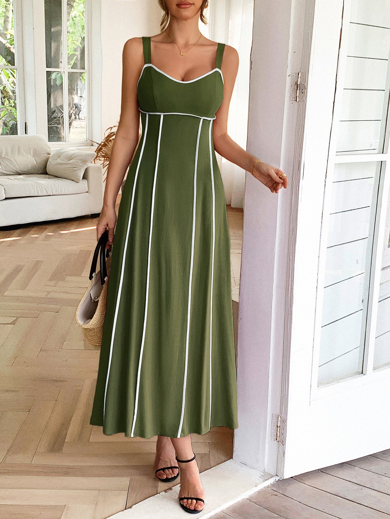 Velvéra Luxe Lined Dress